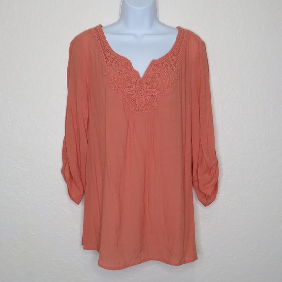 COMO BLU* Women's Long Tab Sleeve V-Neck Curved Hem Embroidered Blouse~ Large - Picture 1 of 8